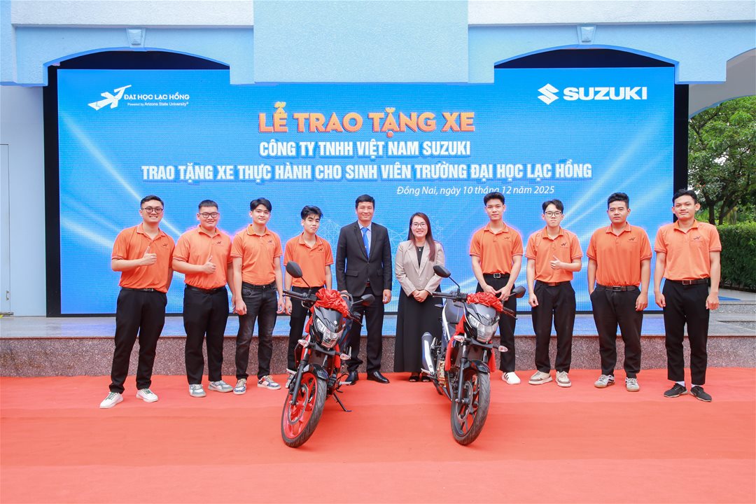 Sinh viên LHU nhận trang thiết bị thực hành trị giá 100 triệu từ Suzuki